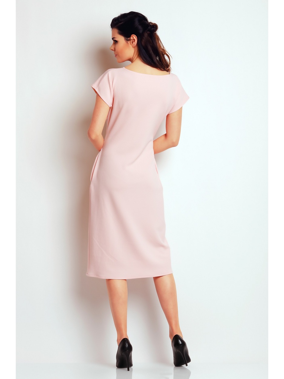 Sukienka A142 - Kolor/wzór: Pudrowy róż - bok