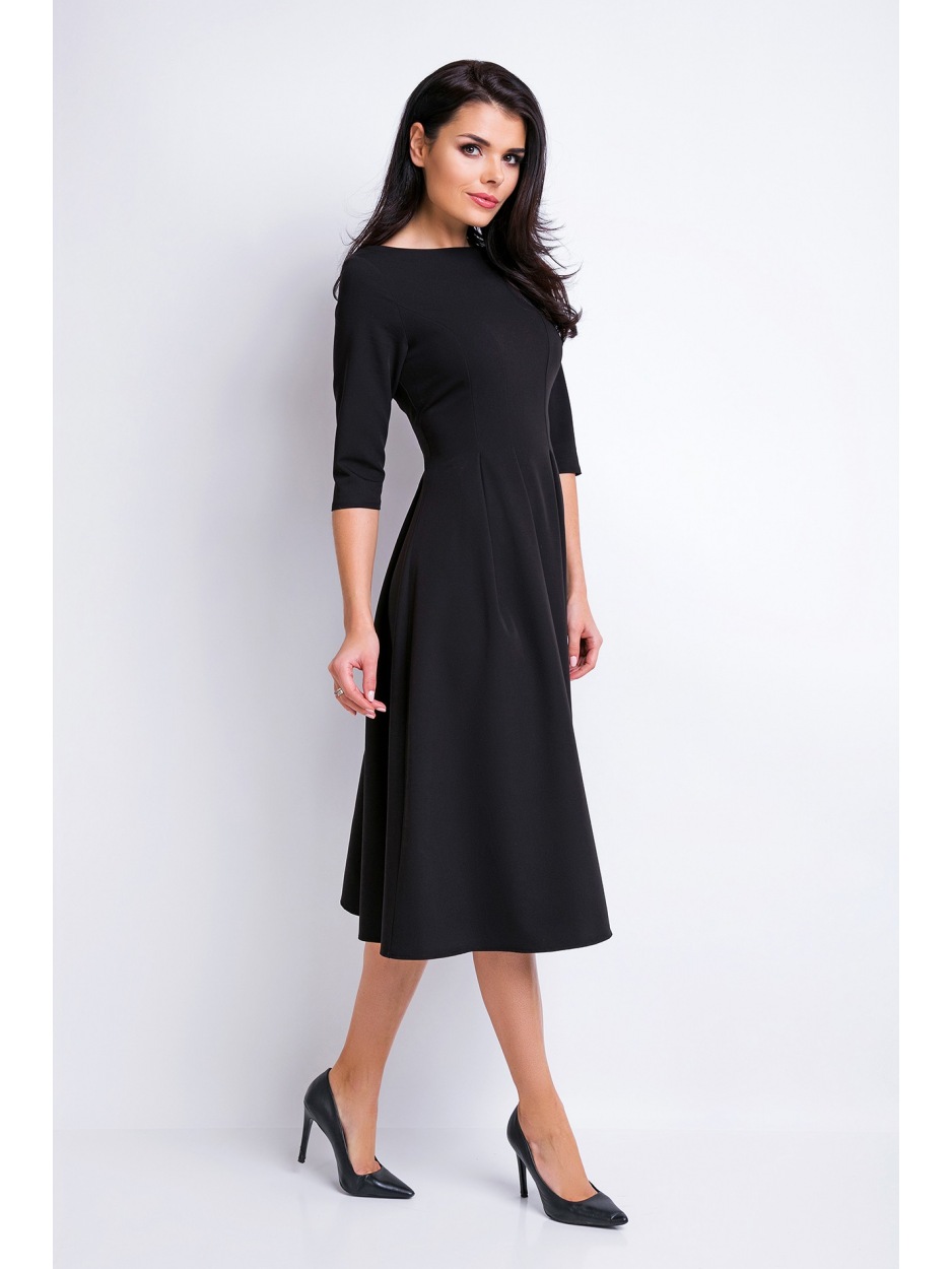 Elegancka Czarna Sukienka z Zakładkami w Pasie – Wyrafinowany Styl i Wygoda - tył