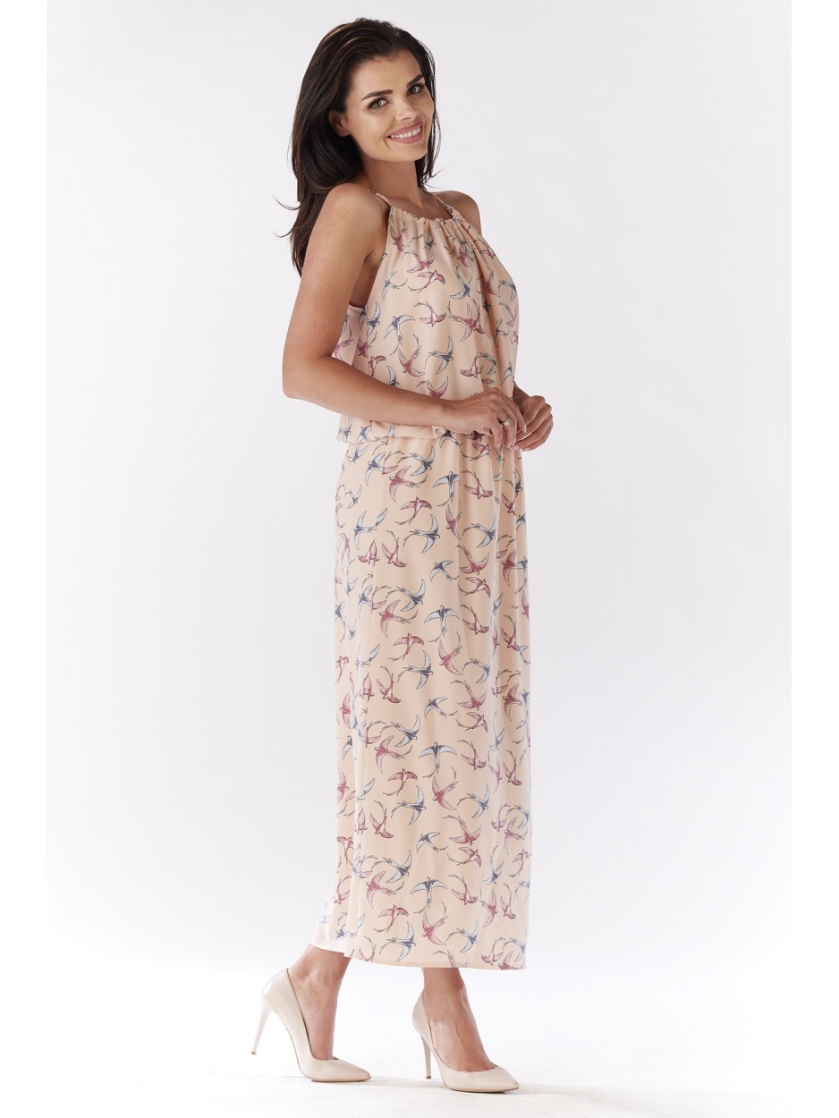 Luźna, letnia, zwiewna sukienka maxi z dekoltem halther, różowe ptaki - przód