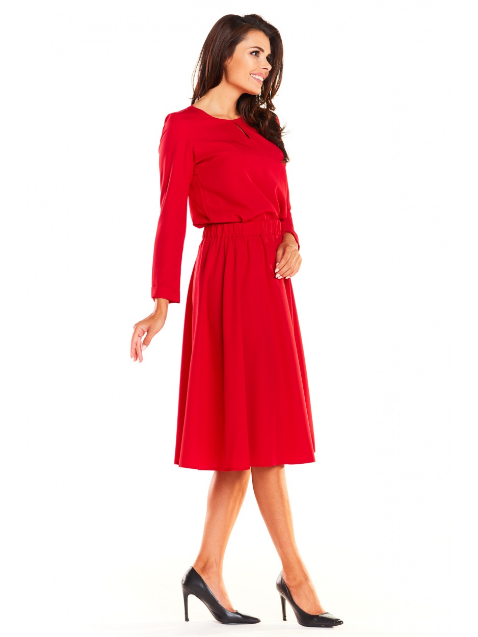 Elegancki komplet: luźna bluzka z długimi rękawami i rozkloszowana spódnica midi, czerwony - góra