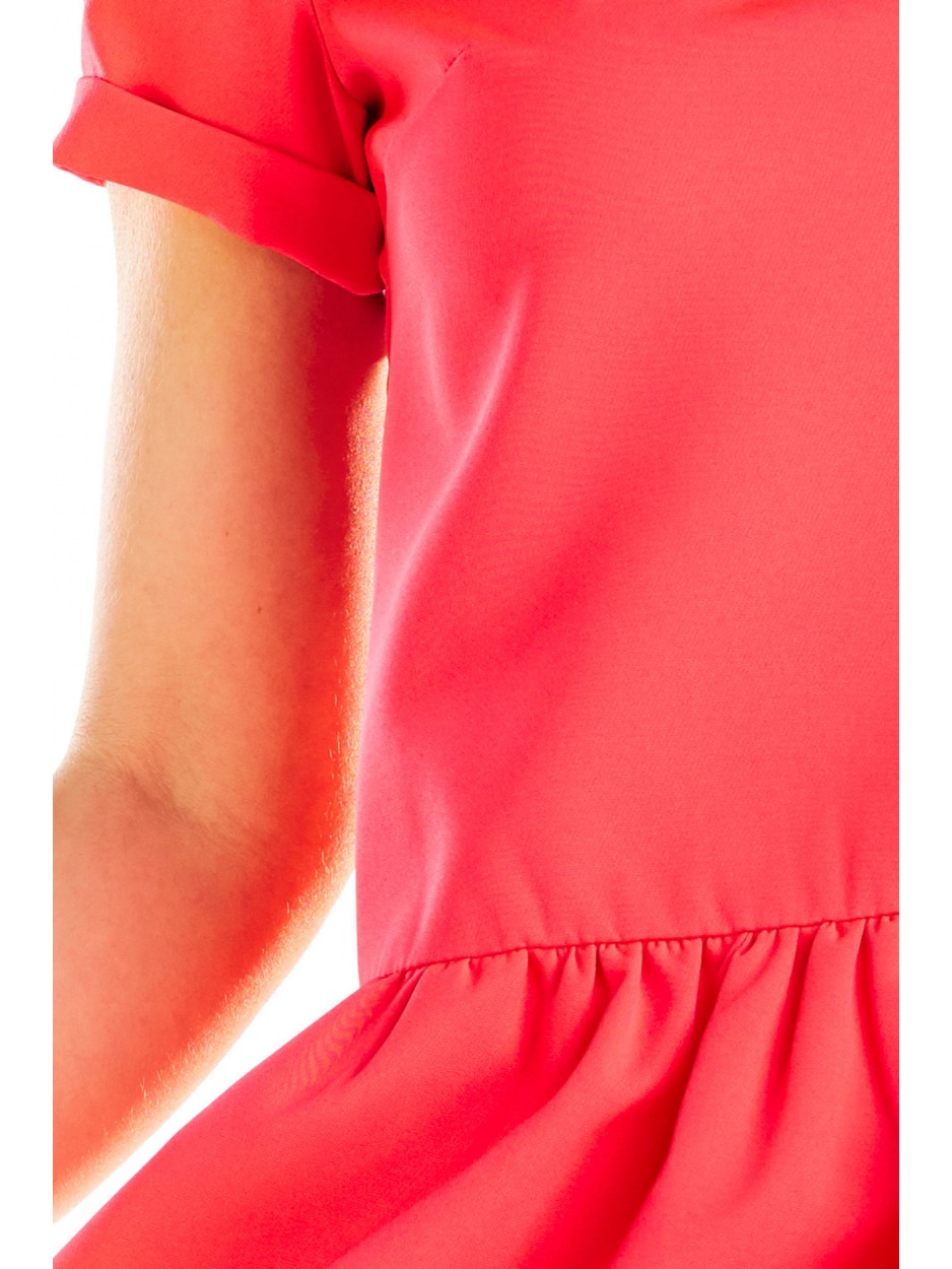 Rozkloszowana sukienka trapezowa z krótkimi rękawami, różowa - dół