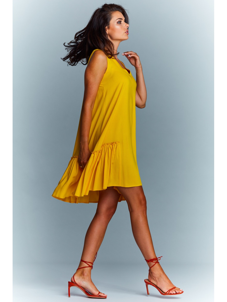Promienna Elegancja - Słońce Letniej Radości w Naszej żółtej Sukience - dół
