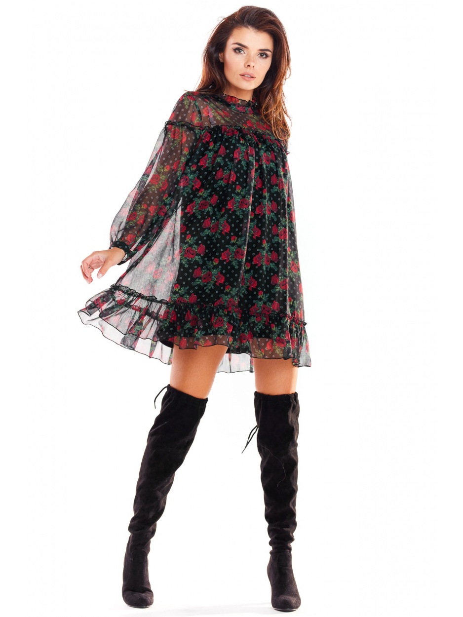 Luźna, zwiewna sukienka trapezowa mini z półgolfem na jesień, wzór 1 - czarny w kwiaty - przód