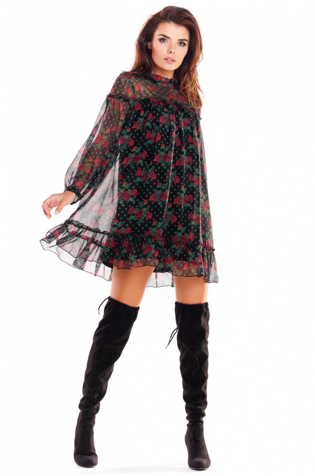 Luźna, zwiewna sukienka trapezowa mini z półgolfem na jesień, wzór 1 - czarny w kwiaty - góra