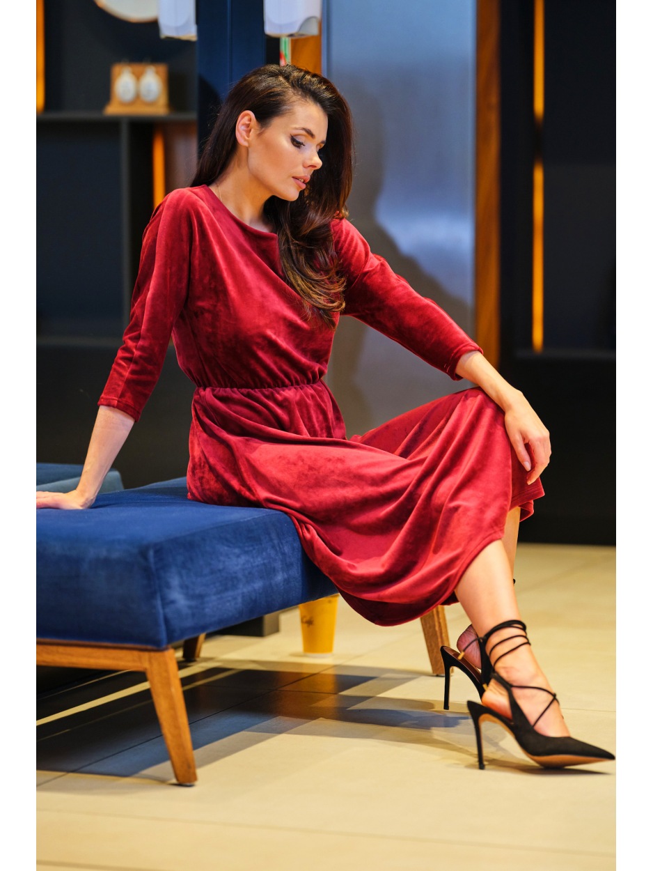 Sukienka Bordowa Pasja – Intensywność Koloru W Eleganckim Stylu - dół