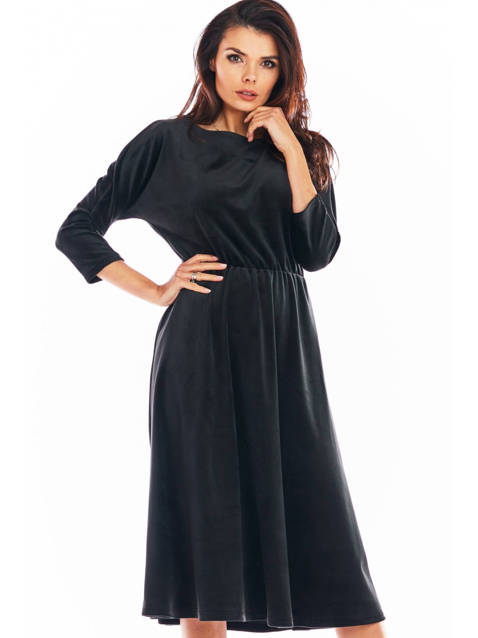 Sukienka Czarna Klasa – Elegancja W Czarnym Wielorybie - tył