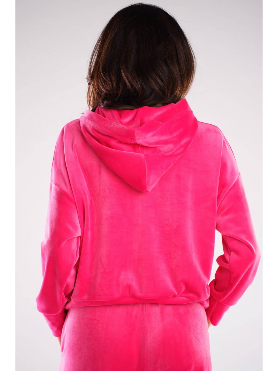 Różowa Energetyka – Bluza Kangurka w Intensywnym Różu dla Dynamicznych Stylizacji - bok