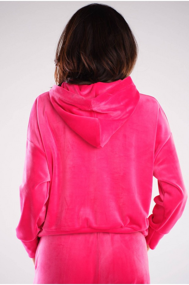 Różowa Energetyka – Bluza Kangurka w Intensywnym Różu dla Dynamicznych Stylizacji - bok