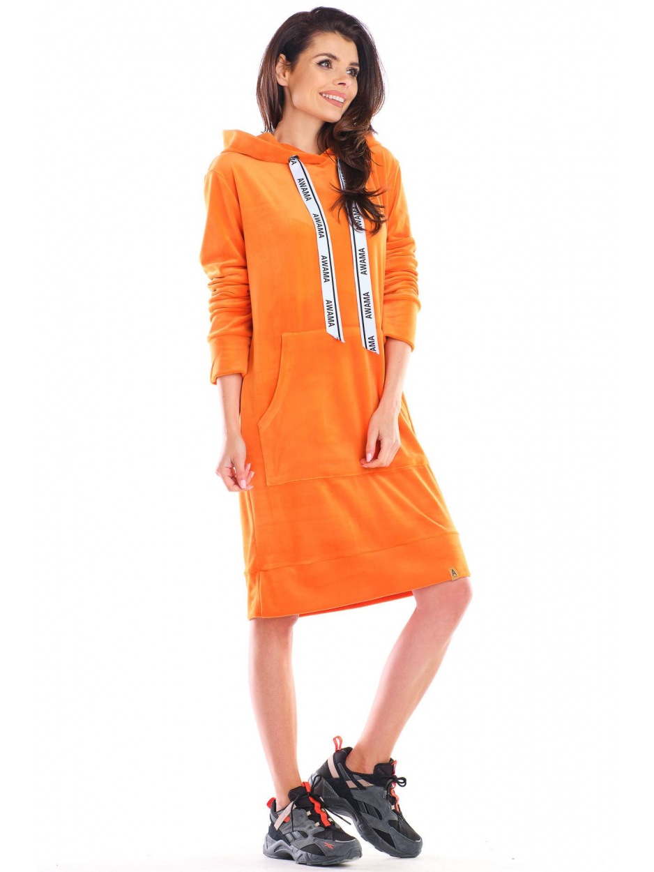 Sukienka Welurowa z Kapturem Pomarańczowa Żywiołowość – Kolorowy Akcent Energii - góra