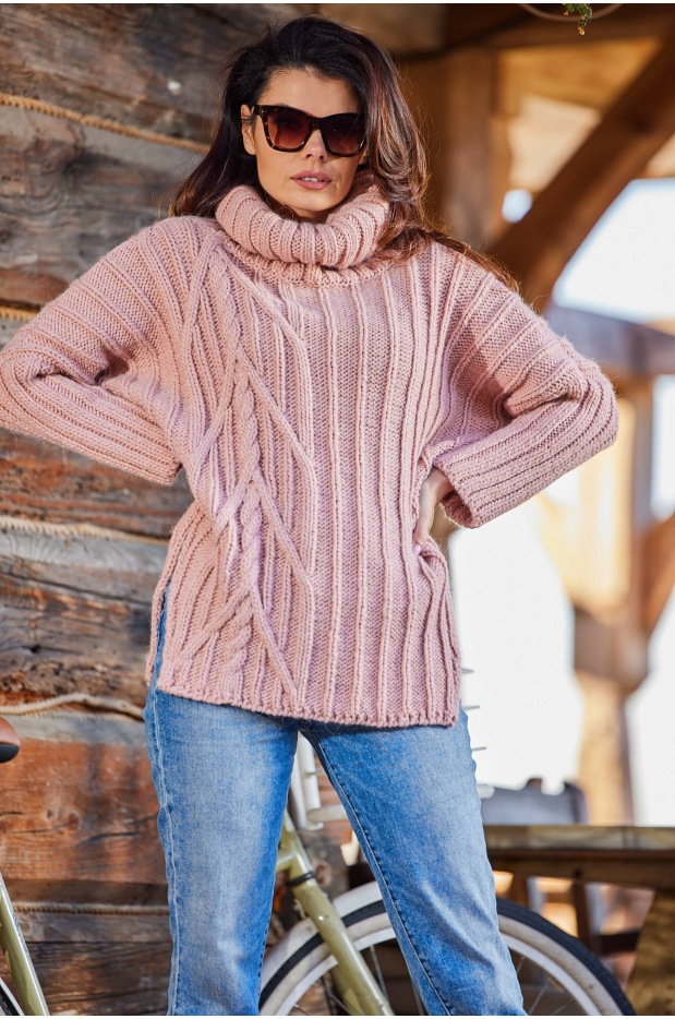 Oversizowy sweter z golfem, różowy - tył