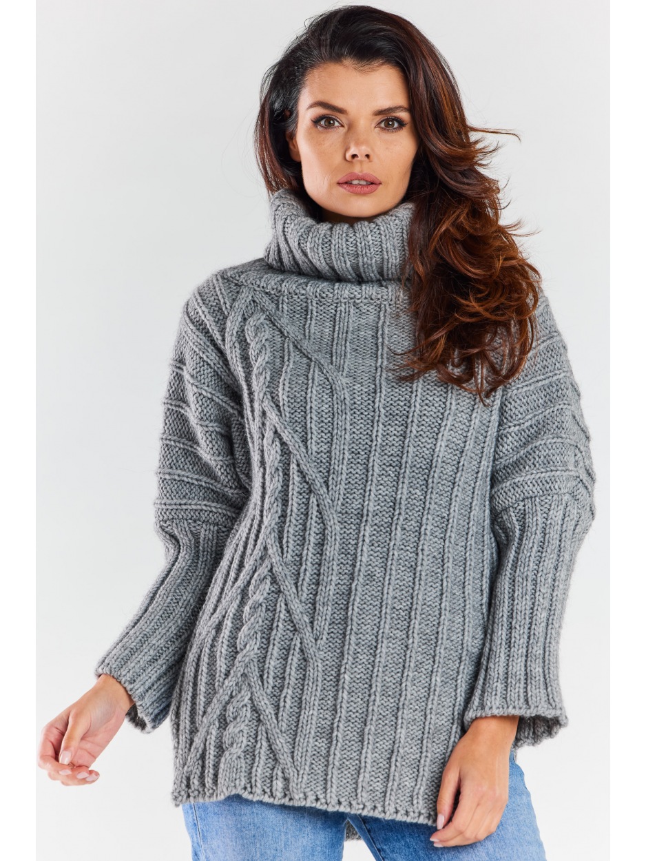 Oversizowy sweter z golfem, szary - detal