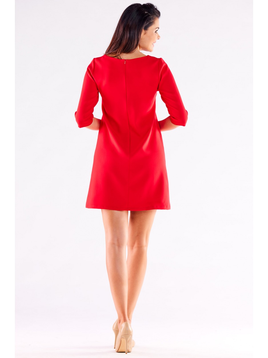 Trapezowa sukienka mini z rękawem 3/4, czerwona - lewo