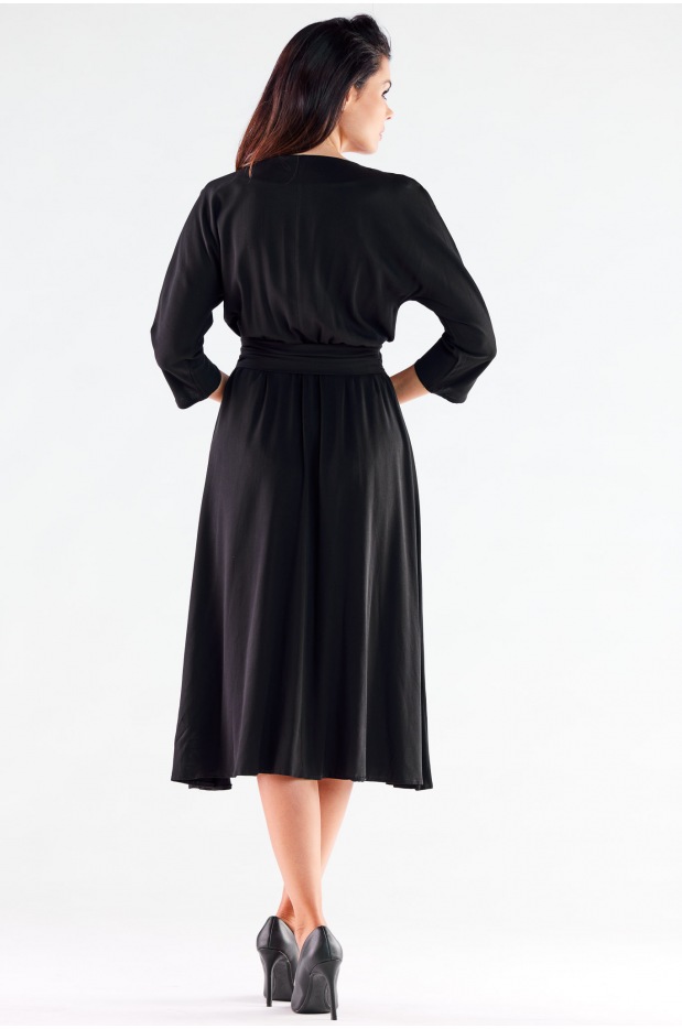 Kimonowa sukienka midi z dekoltem V z wiskozy, czarna - bok
