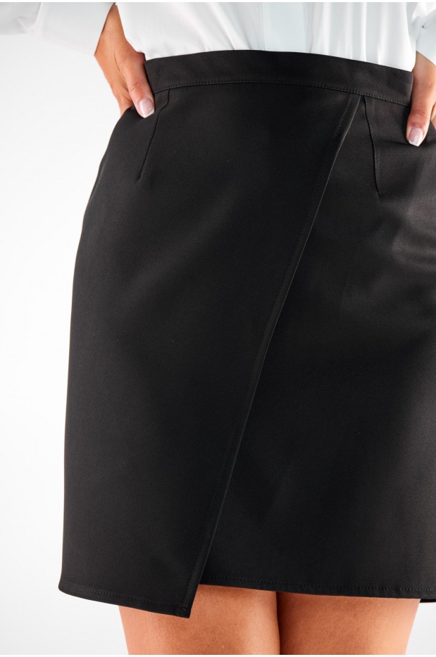 Asymetryczna spódnica mini, czarna - lewo