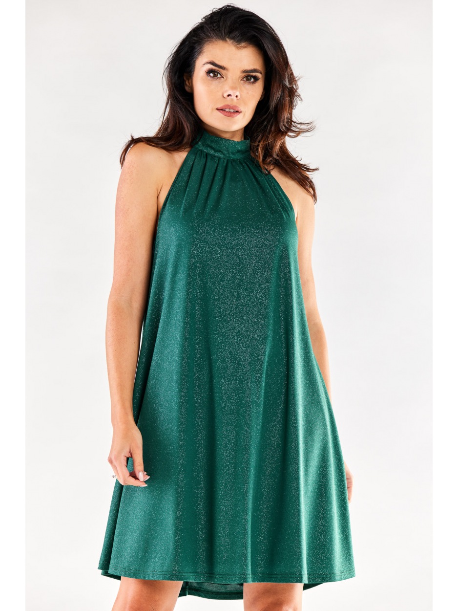 Trapezowa, brokatowa sukienka mini z półgolfem, butelkowa zieleń - tył