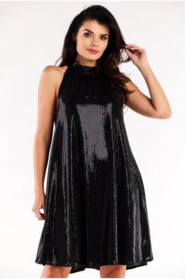 Trapezowa sukienka midi z półgolfem, czarna - tył