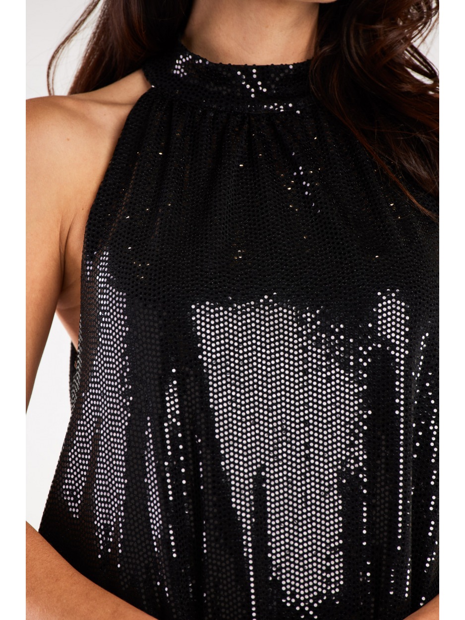 Trapezowa sukienka midi z półgolfem, czarna - dół