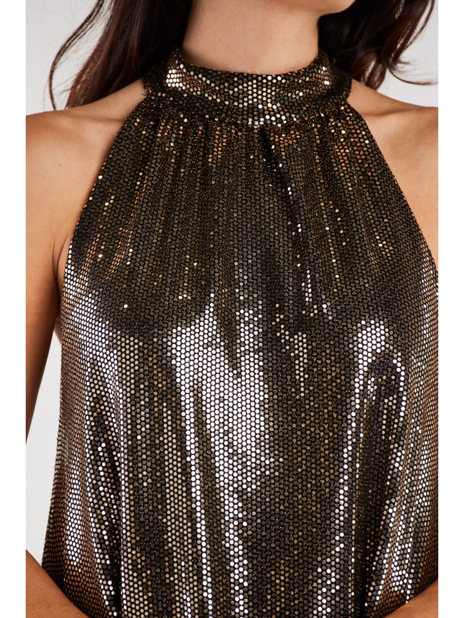 Trapezowa sukienka midi z półgolfem, złota - tył