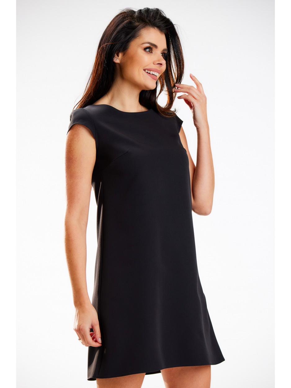 Trapezowa sukienka mini z krótkimi rękawami, czarna