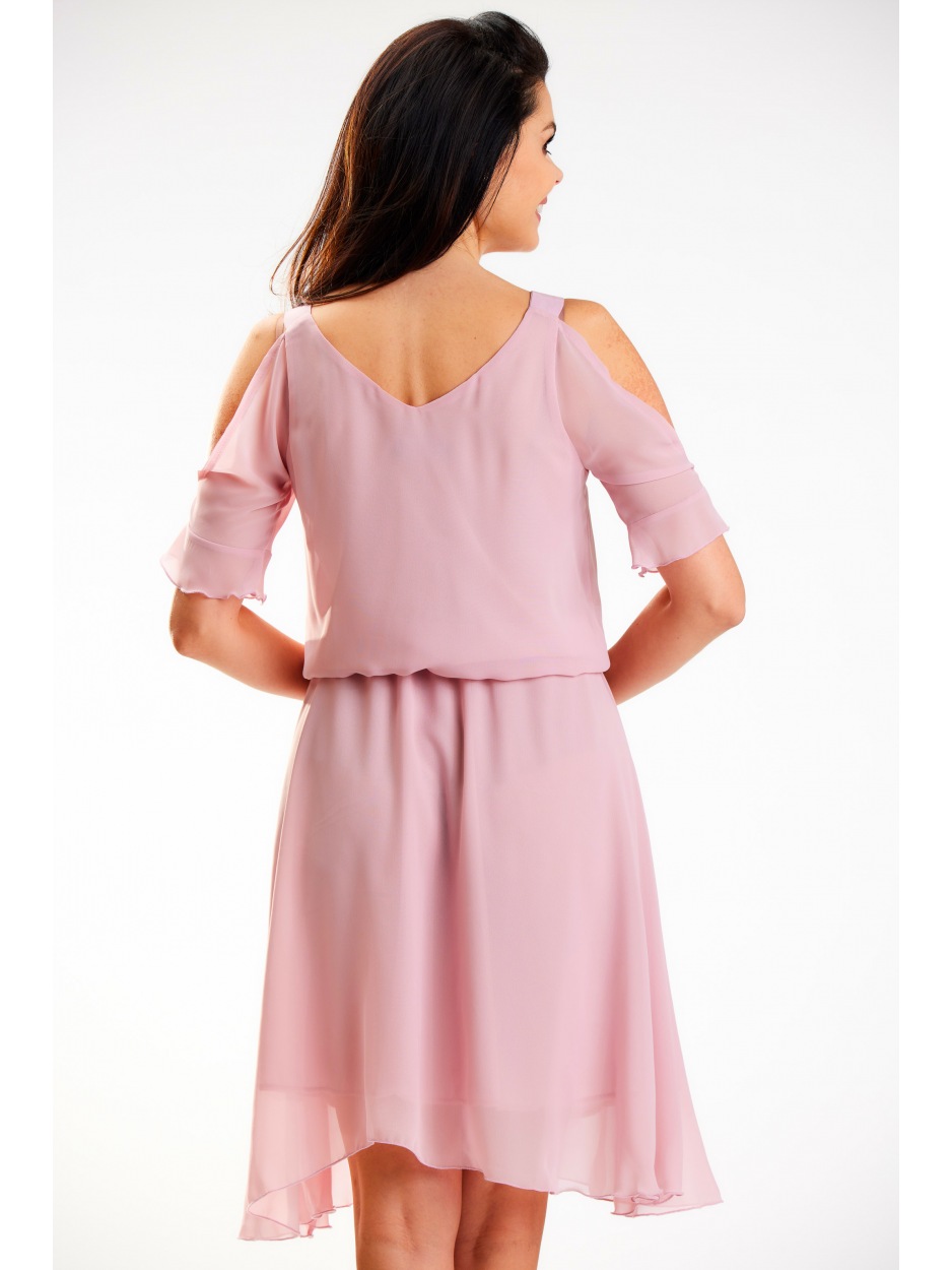 Sukienka z koła z  szyfonu z pęknięciami w rękawach, pudrowy róż - przód