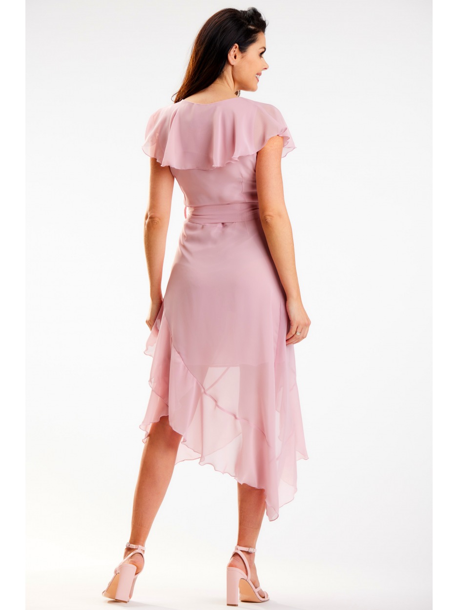 Asymetryczna sukienka z szyfonu z falbanami, pudrowy róż - bok
