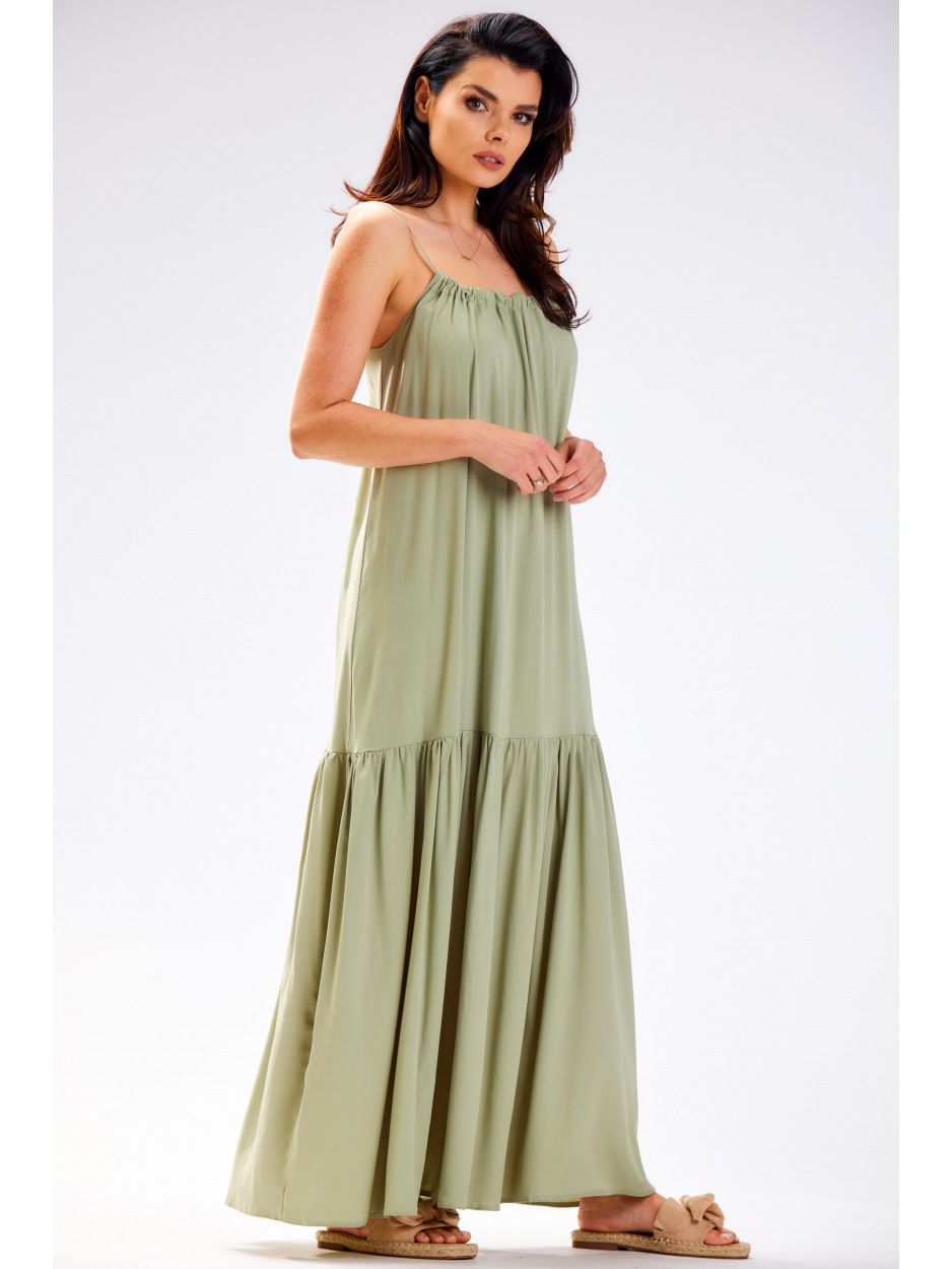 Oversizowa, letnia sukienka maxi na ramiączkach, zielony groszek - przód