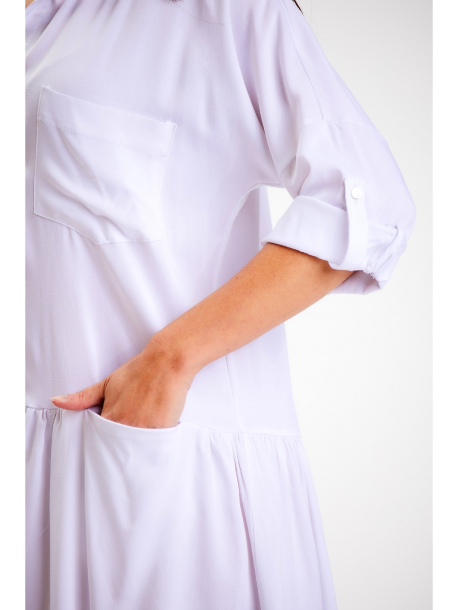 Sukienka koszulowa z wiskozy o luźnym fasonie, biała - detal