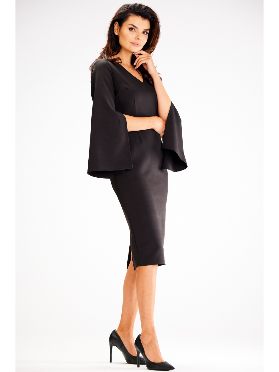 Elegancka sukienka z midi z pęknięciami w rękawach, czarna - prawo