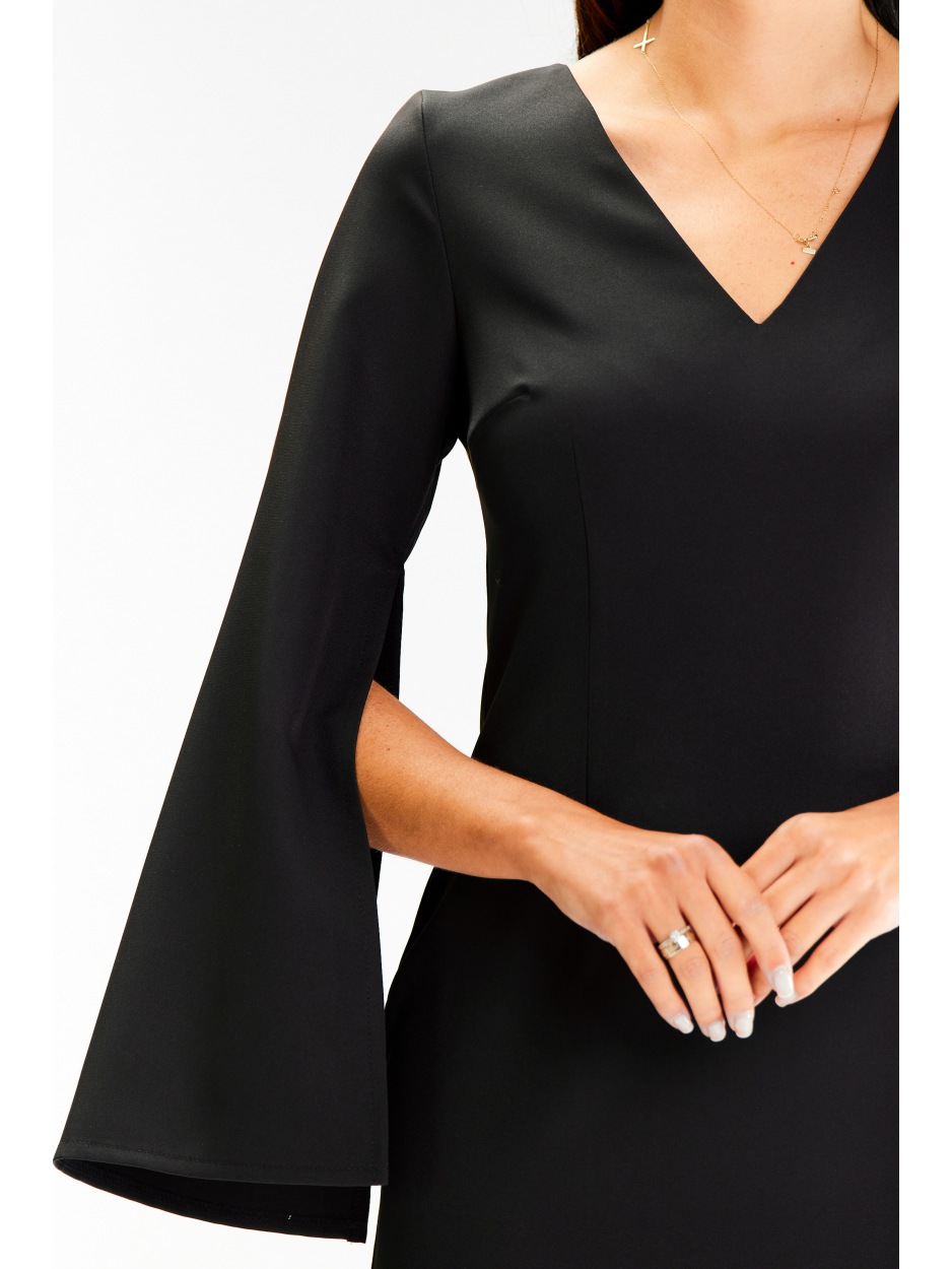 Elegancka sukienka z midi z pęknięciami w rękawach, czarna - dół