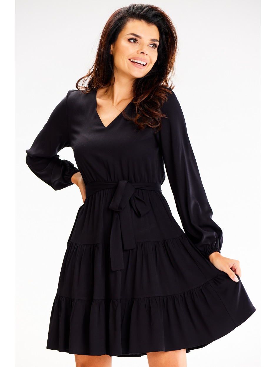 Rozkloszowana sukienka mini z długim rękawem dekolt V, czarna - tył