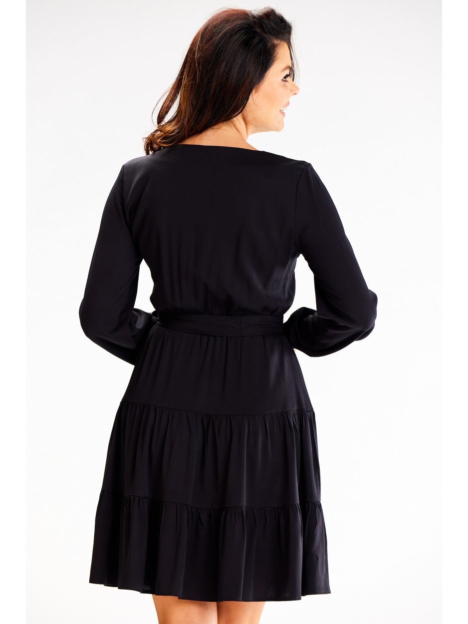 Rozkloszowana sukienka mini z długim rękawem dekolt V, czarna - lewo