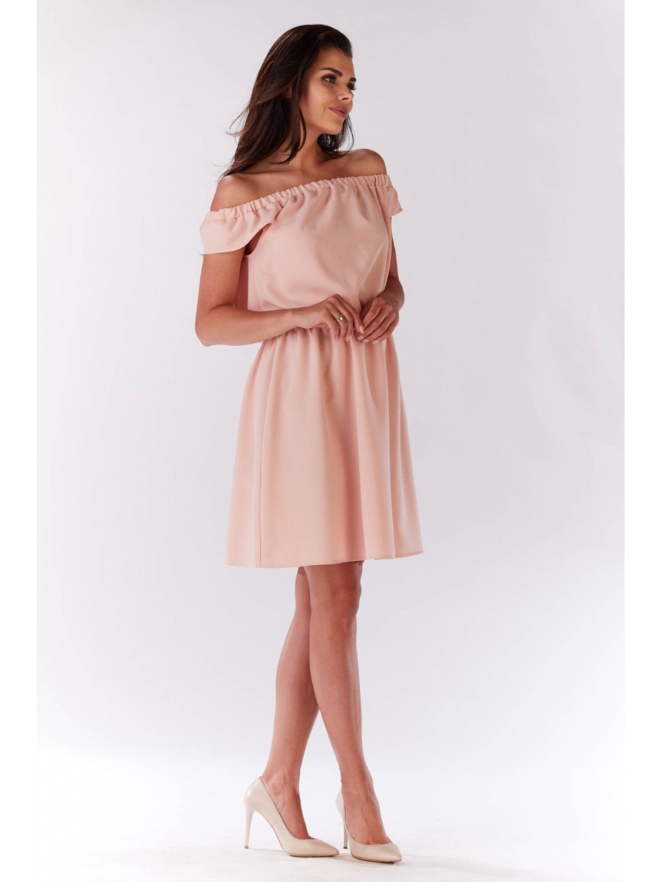 Sukienka M136 - Kolor/wzór: Pudrowy róż - bok