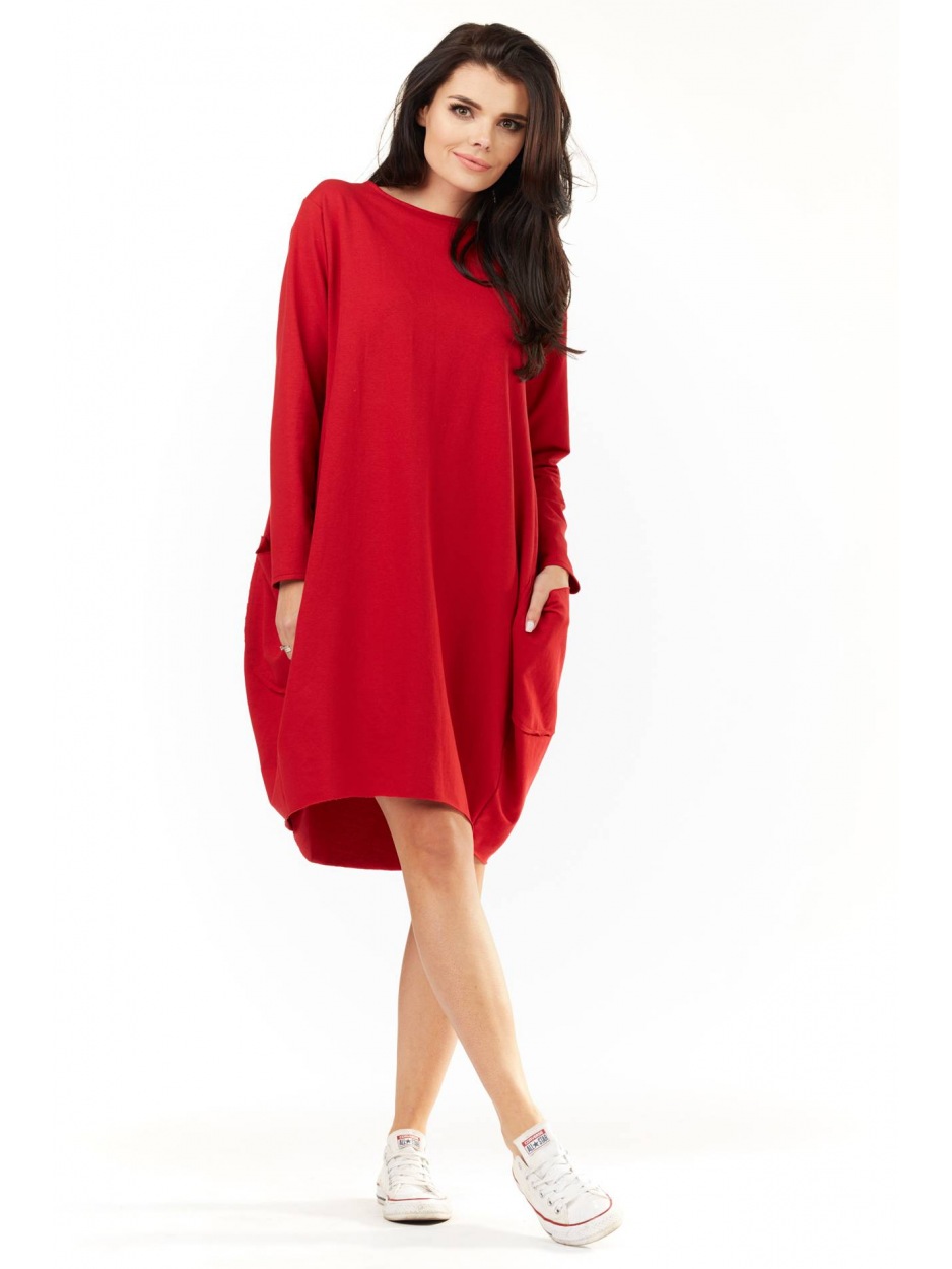 Oversizowa sukienka bombka z dresówki, czerwona - tył