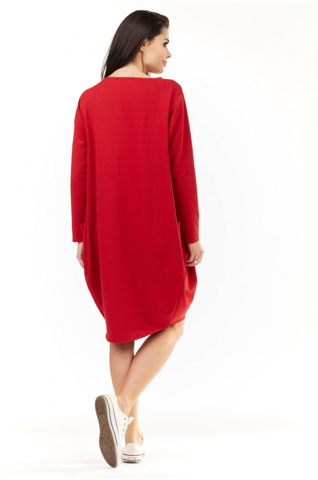 Oversizowa sukienka bombka z dresówki, czerwona - przód