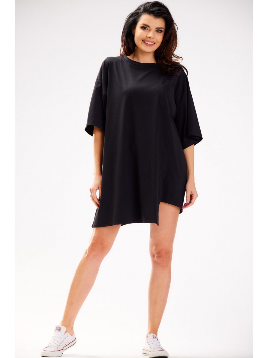 Oversizowa, sukienka mini t-shirtowa z krótkim rękawem, czarna - bok