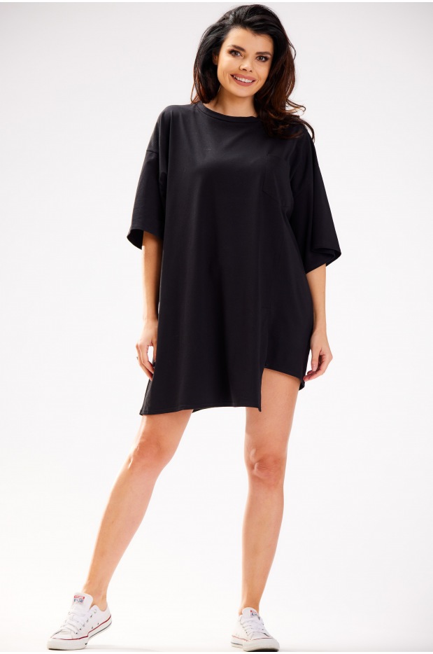 Oversizowa, sukienka mini t-shirtowa z krótkim rękawem, czarna - bok