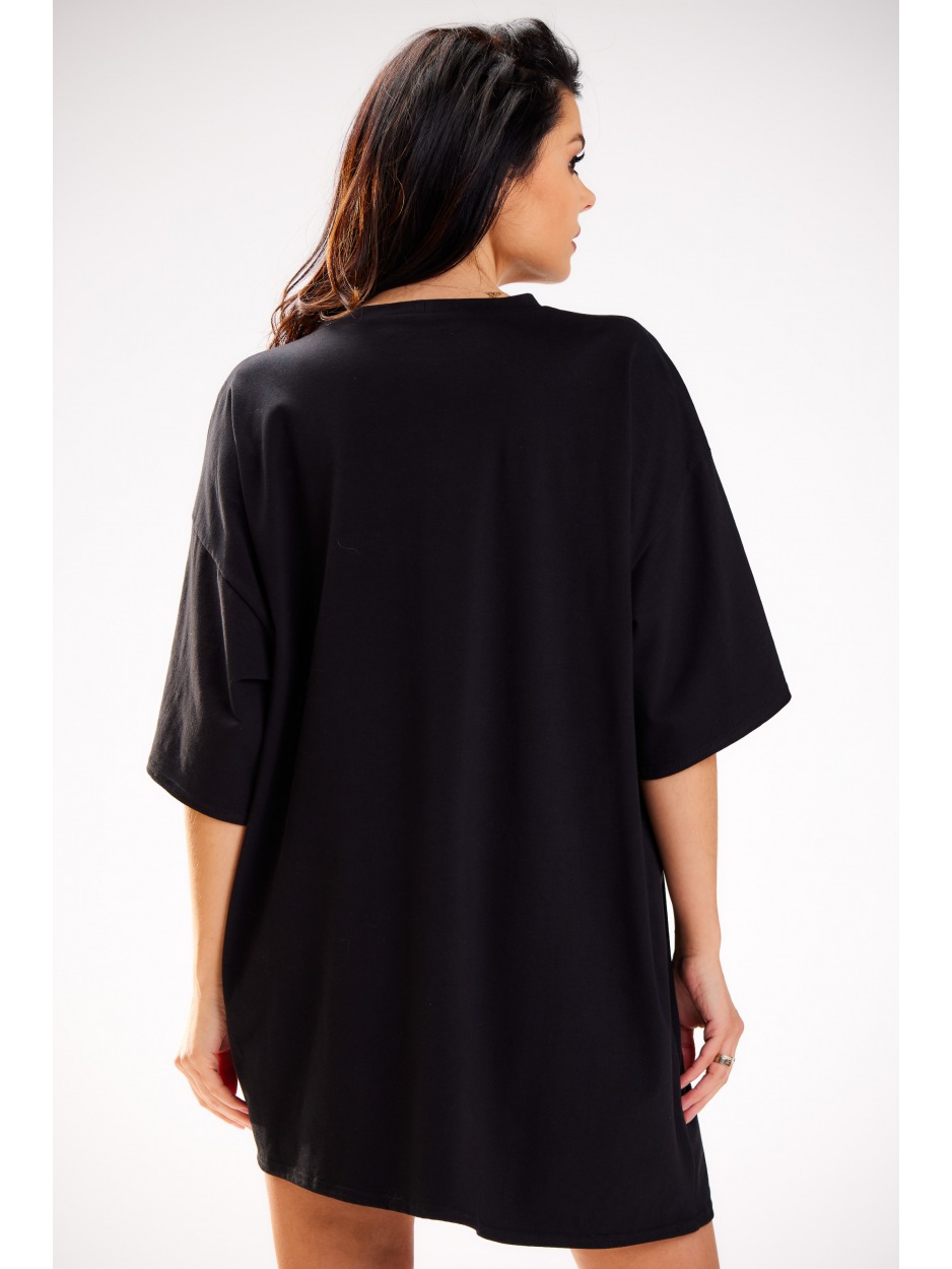 Oversizowa, sukienka mini t-shirtowa z krótkim rękawem, czarna - dół