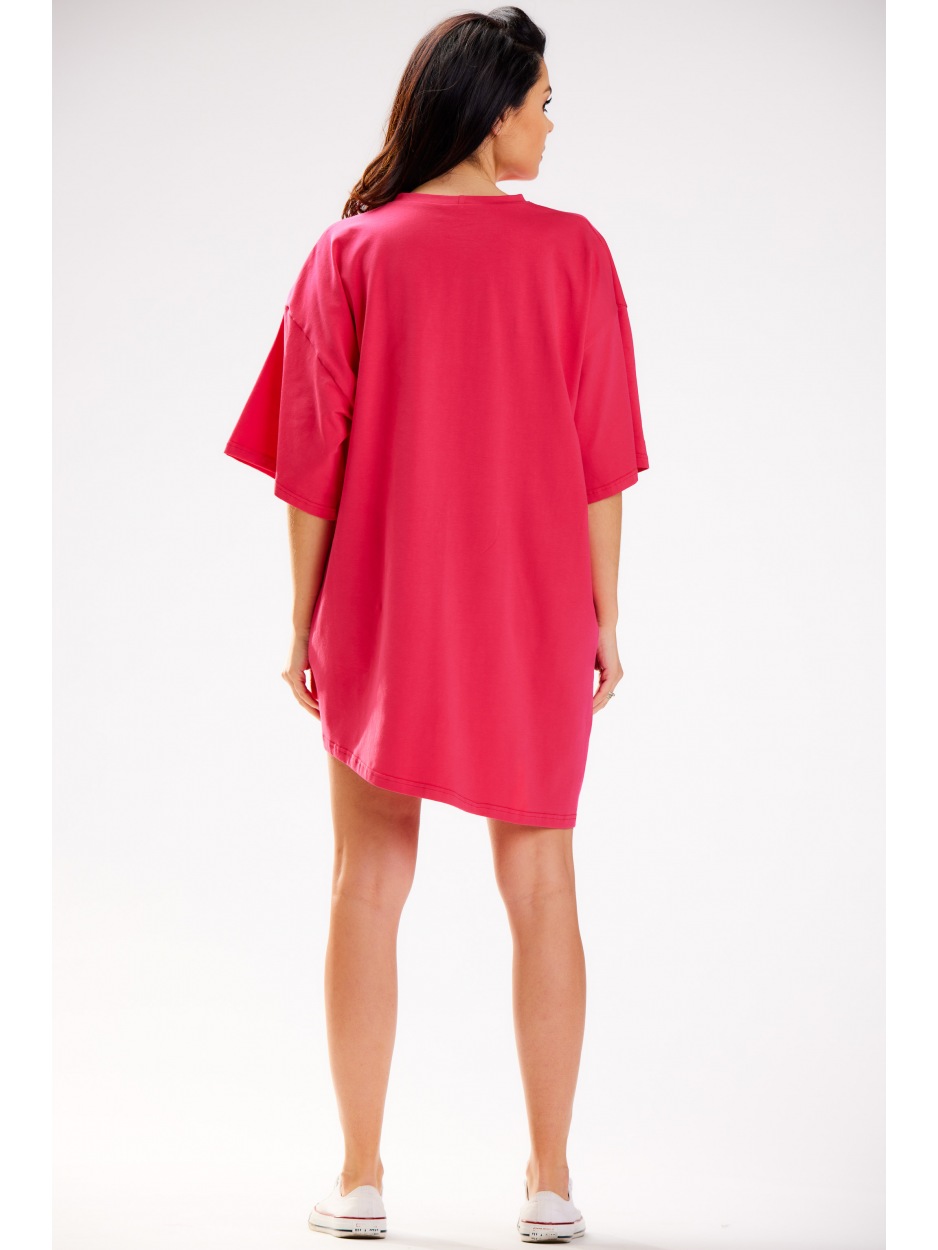 Oversizowa, sukienka mini t-shirtowa z krótkim rękawem, różowa - bok