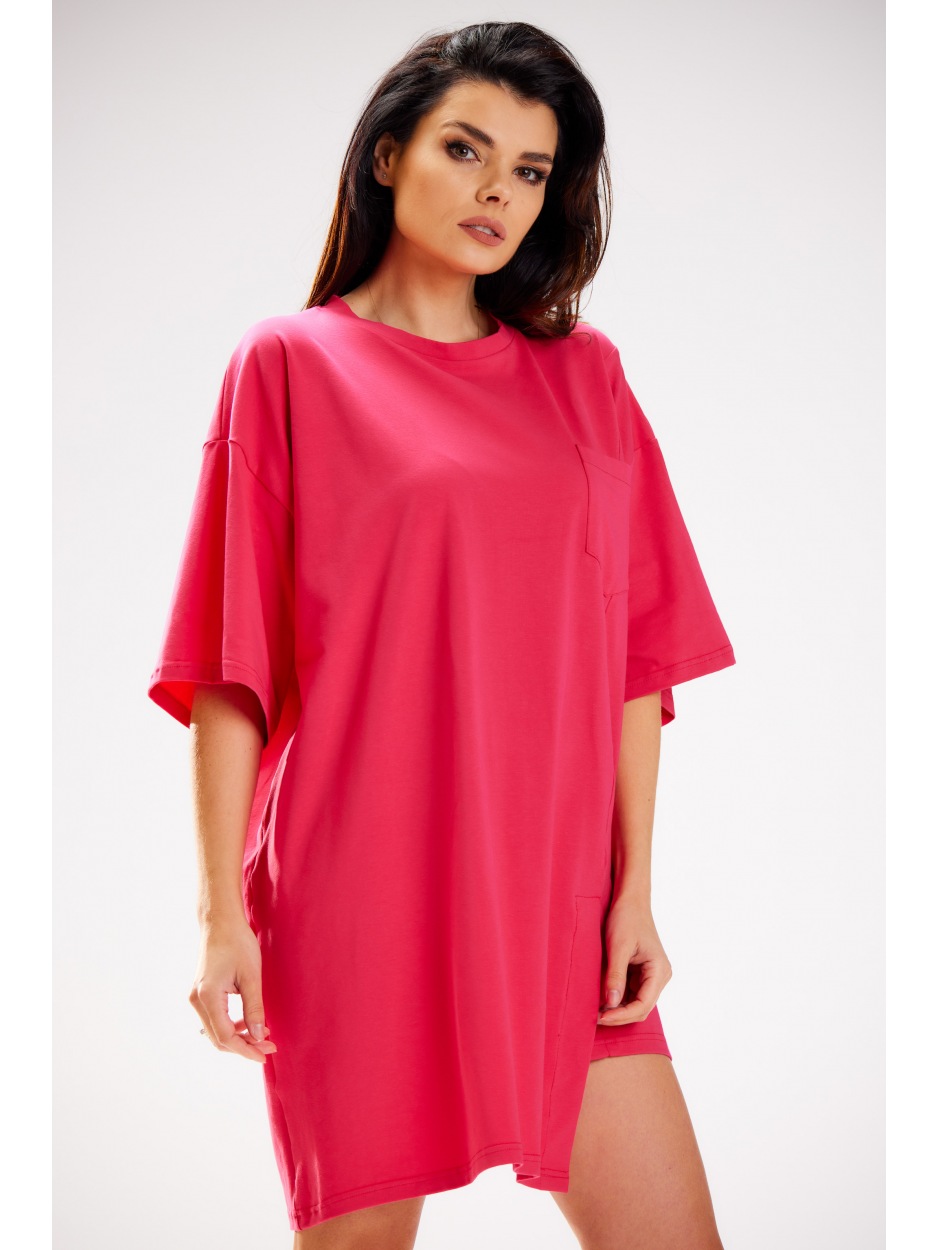 Oversizowa, sukienka mini t-shirtowa z krótkim rękawem, różowa - góra