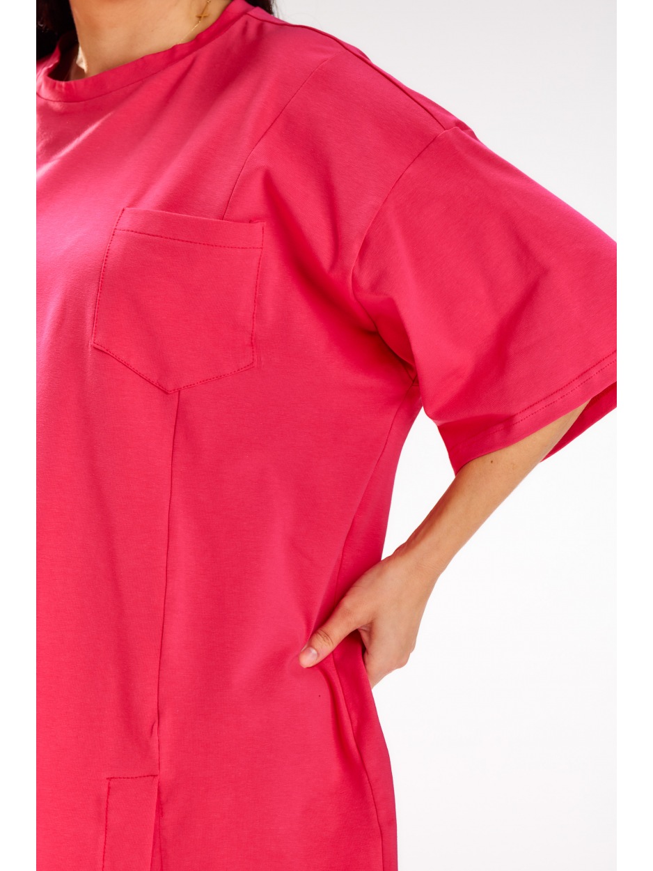 Oversizowa, sukienka mini t-shirtowa z krótkim rękawem, różowa - tył