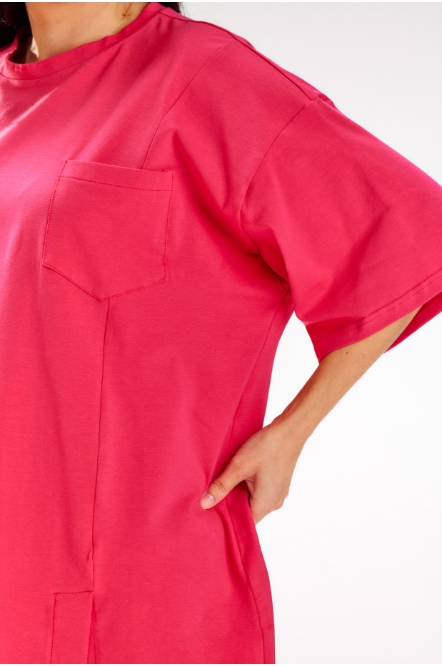 Oversizowa, sukienka mini t-shirtowa z krótkim rękawem, różowa - tył