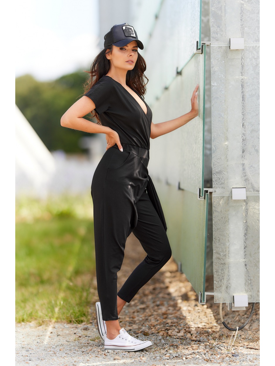 Bawełniany kombinezon w stylu streetwear z krótkimi rękawami, czarny - przód