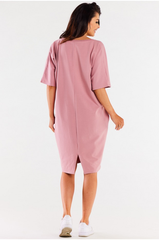 Luźna, oversizowa sukienka midi z dekoltem V, różowa - bok
