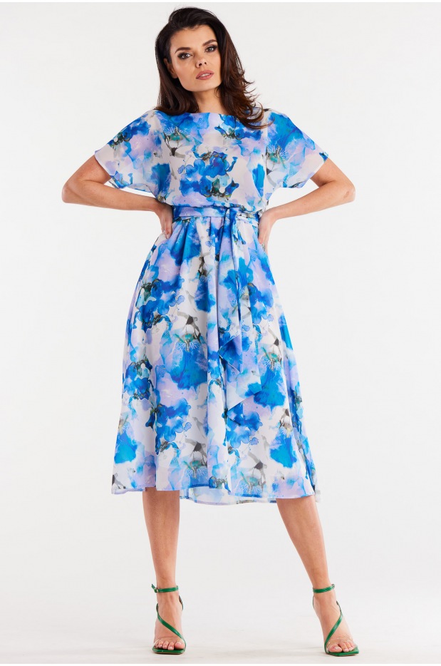 Kimonowa sukienka midi z krótkim rękawem, niebieskie kwiaty - tył