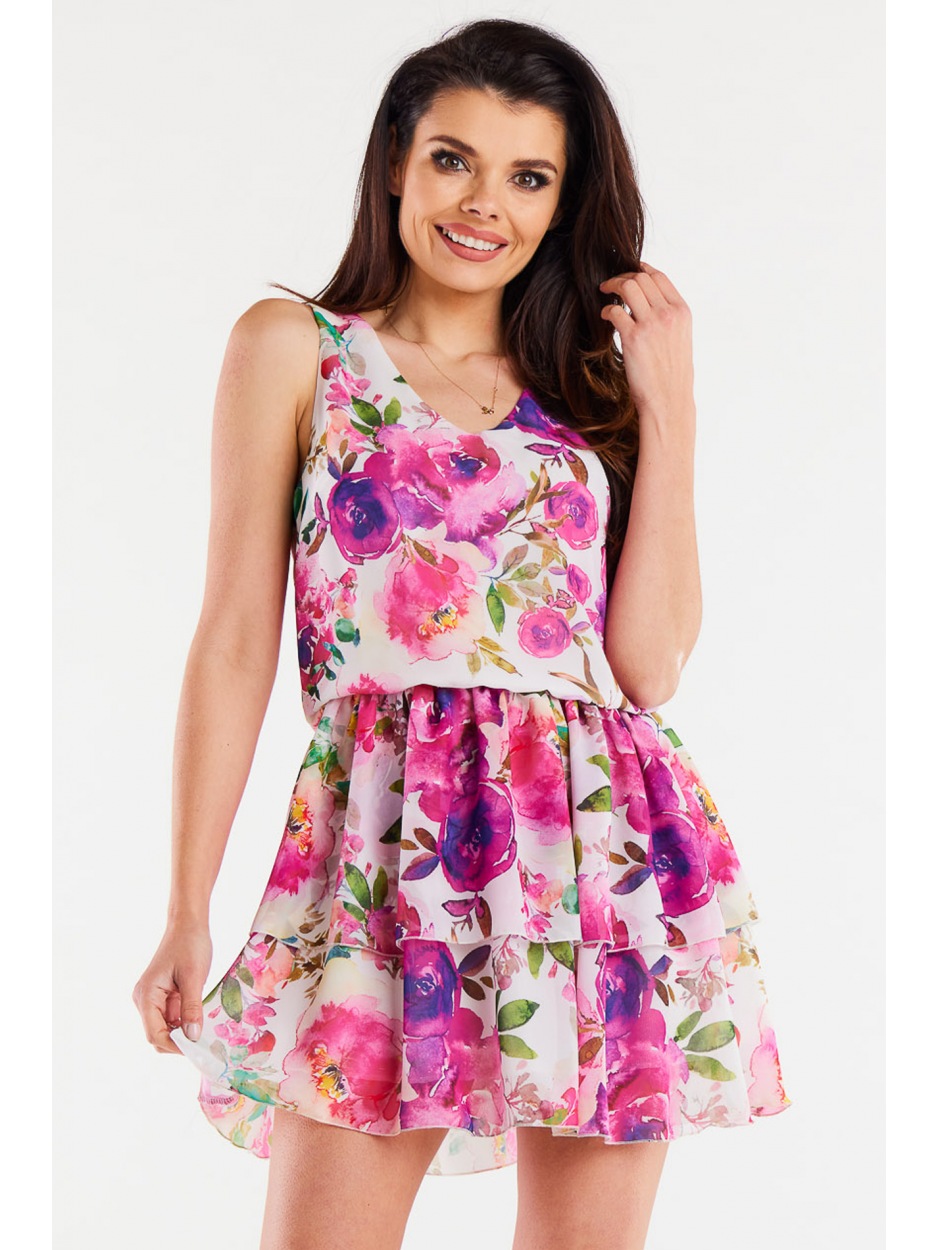 Rozkloszowana sukienka mini z szyfonu z falbanami, wzór różowe kwiaty - przód